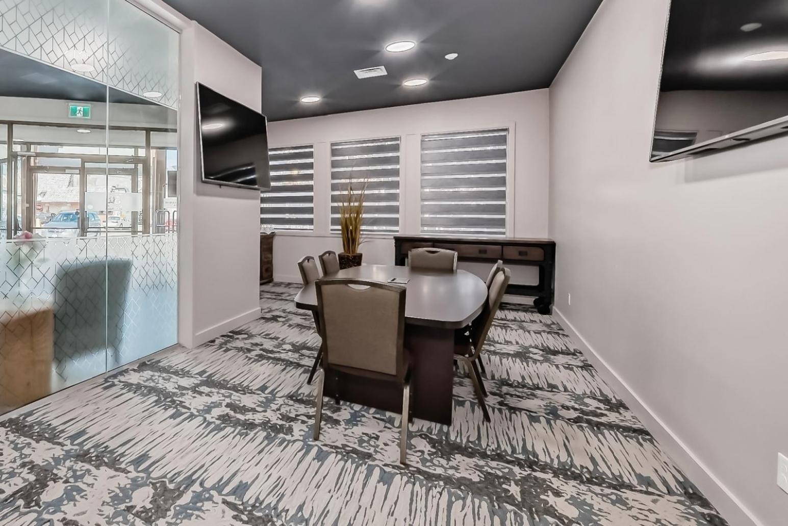 Invermere Inn & Suites Ngoại thất bức ảnh